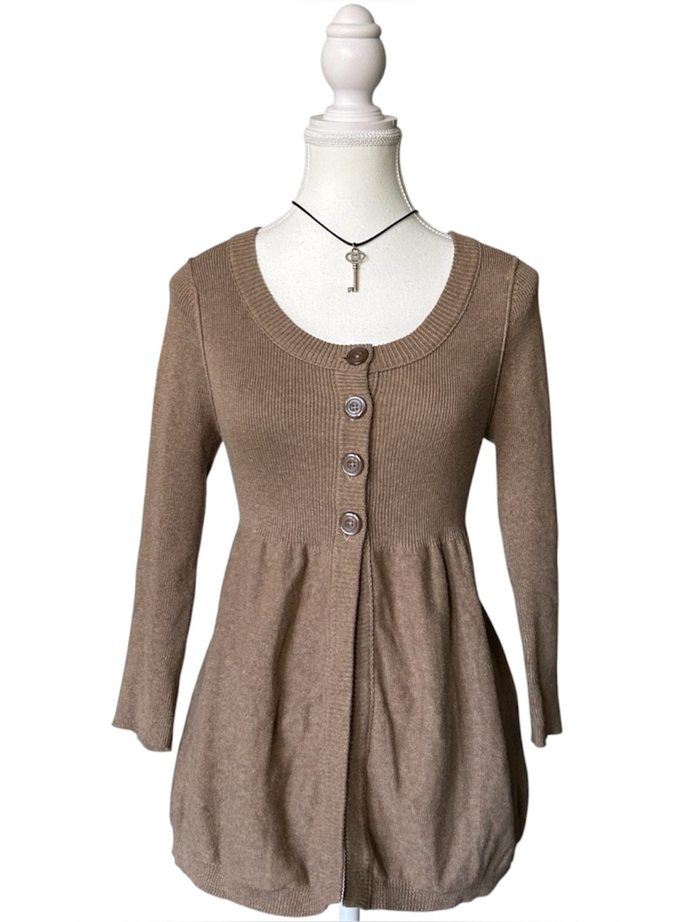 Y2K Coquette “Old Navy” Beige Babydoll Style Button-up Knit Top